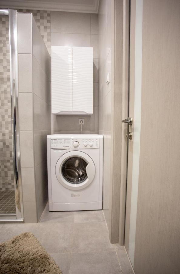 Ultra Lux 3 Rooms Apartment Near Arena City Κίεβο Εξωτερικό φωτογραφία